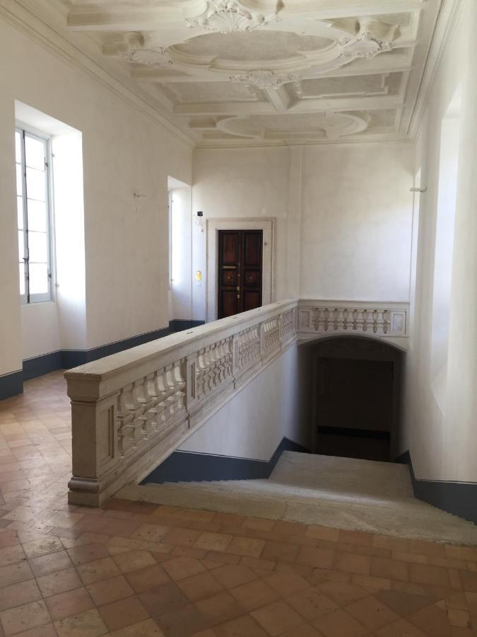 Palazzo Pica Alfieri Centro Storico Bed & Breakfast LʼAquila Exterior foto